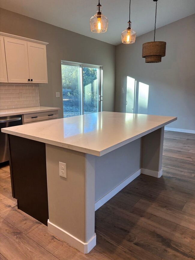 Building Photo - Brand New Semi-Custom Prescott Home!