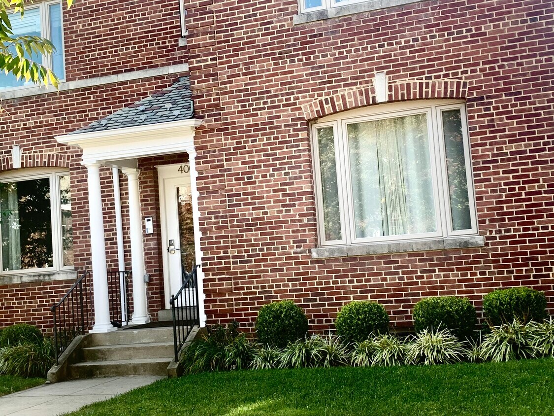 Primary Photo - 4008 8th St NE