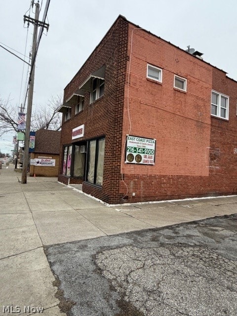 Building Photo - 4885 Turney Rd