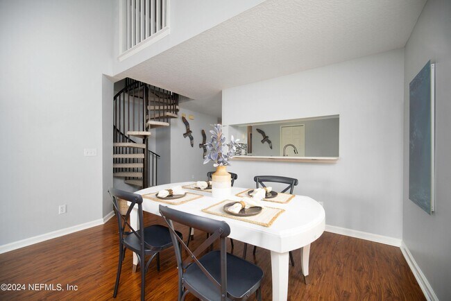 Building Photo - 716 Marsh Cove Ln