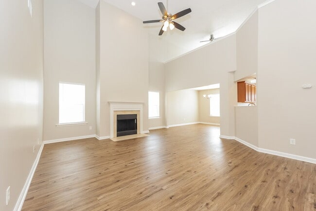 Building Photo - 1147 Benton Mason Dr