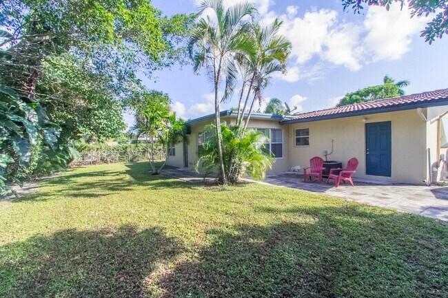 Foto del edificio - 927 W Royal Palm Rd