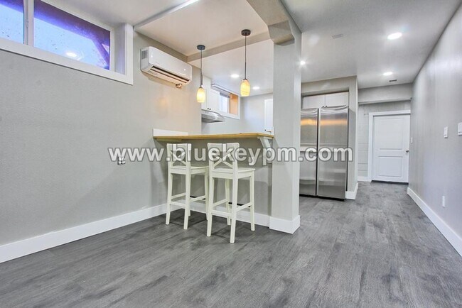 Foto del edificio - 2400 Lincoln Ave