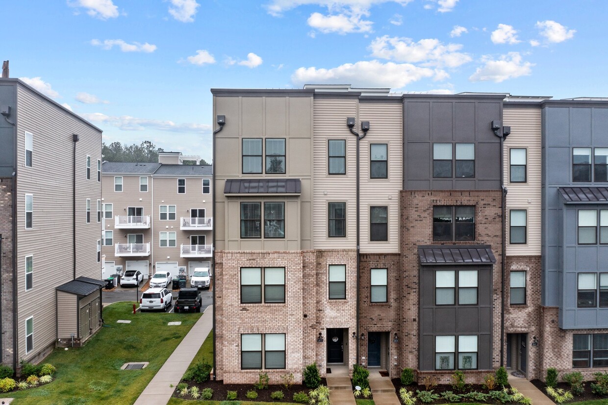Foto principal - 2677 St Elias Dr
