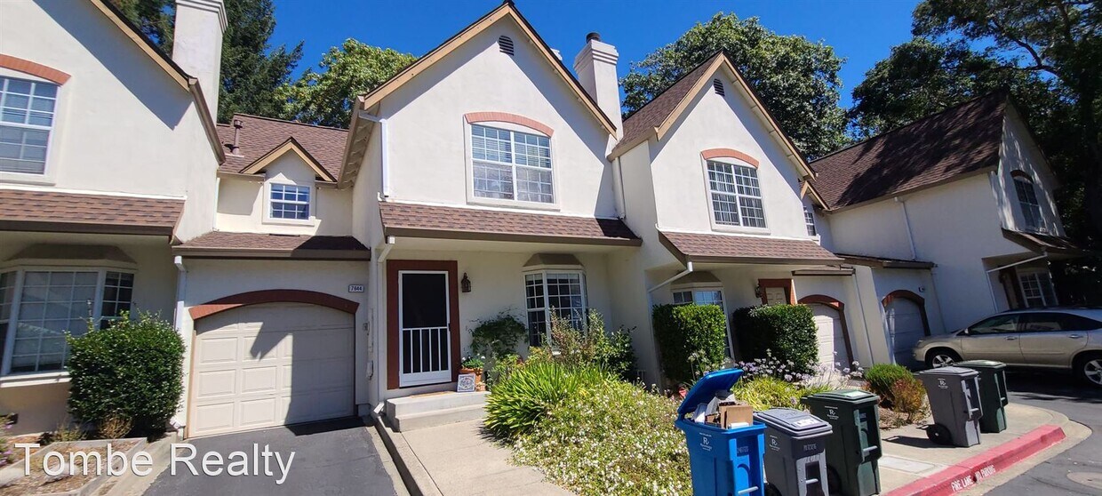 3 br, 2.5 bath House 7644 Bodega Ave House Rental in Sebastopol, CA