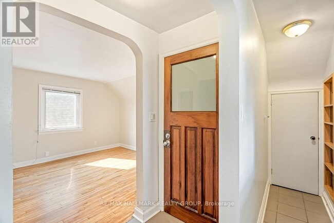 Building Photo - 359 Dominion Ave