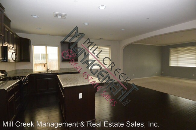 Foto del edificio - 3 br, 2 bath House - 1443 N. Silvervale