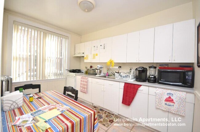 Foto del edificio - 518 Cambridge St