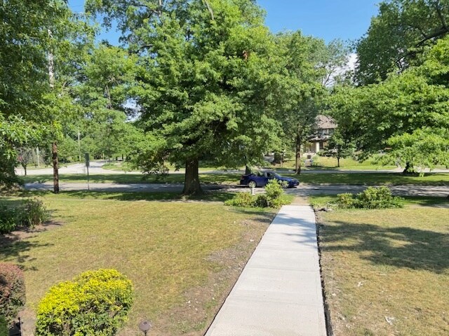 Vista frontal de la casa - 2501 Euclid Heights Blvd