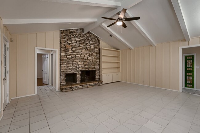 Building Photo - 4119 Sylvanoaks Dr