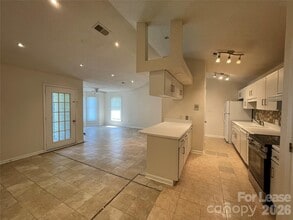 Building Photo - 7368 Rose Terrace Ct