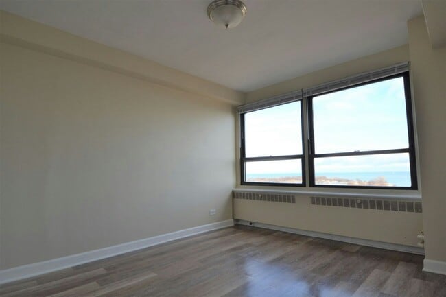 Building Photo - 4180.2 N Marine Dr