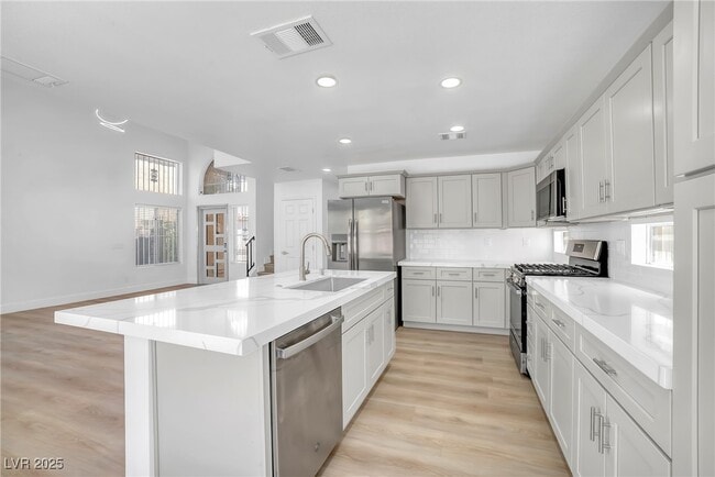 Building Photo - 5207 Silverheart Ave
