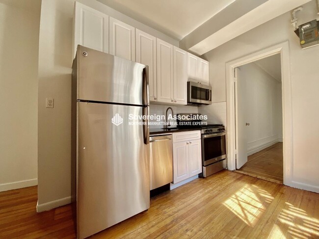 Building Photo - 652 W 163rd St
