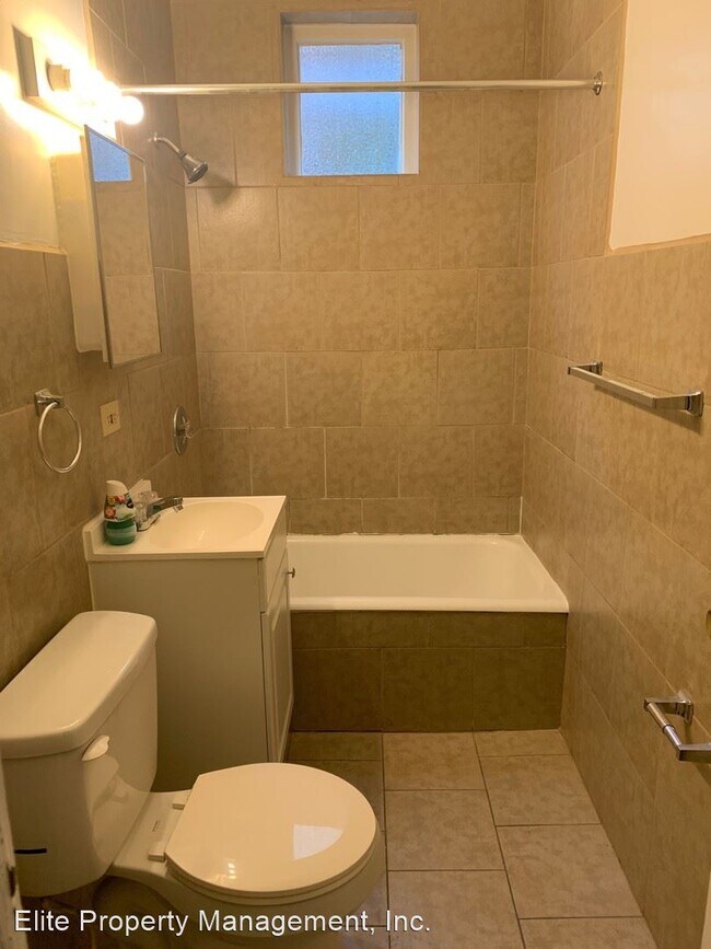 Building Photo - 1 br, 1 bath House - 643 W. Princess St., ...