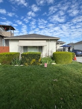 Building Photo - 1144 Locust St