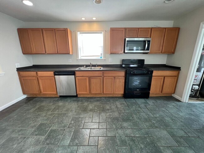 Foto del edificio - 28033 Rosemont St