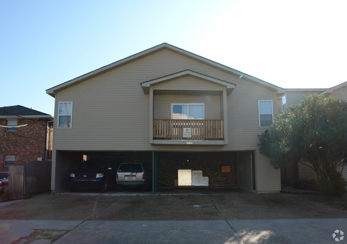 Primary Photo - 2237 Pasadena Ave