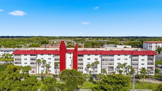 Foto del edificio - 4851 NW 21st St