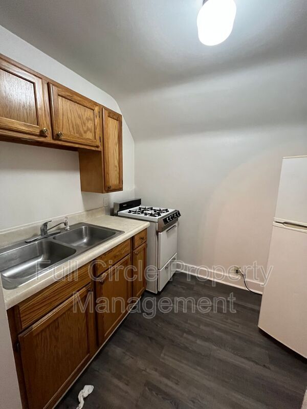 Building Photo - 2419 F St