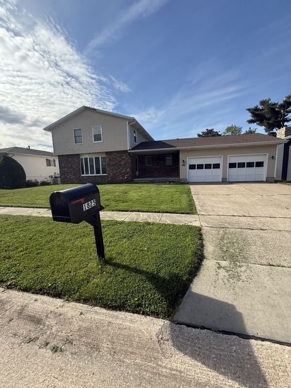 Primary Photo - 1825 26th Ave