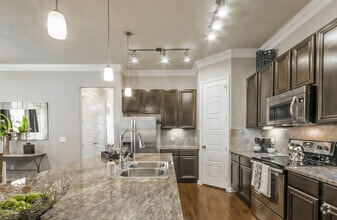 Building Photo - 265 Carriage Hills Blvd
