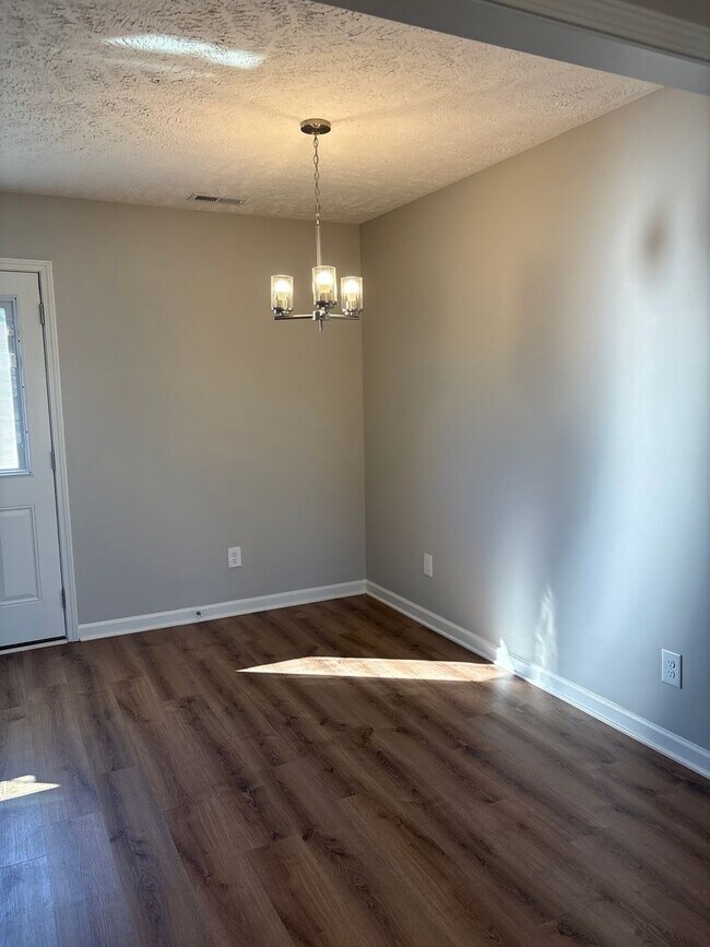 Foto del edificio - Charming Home in Scenic Fairfield Pointe