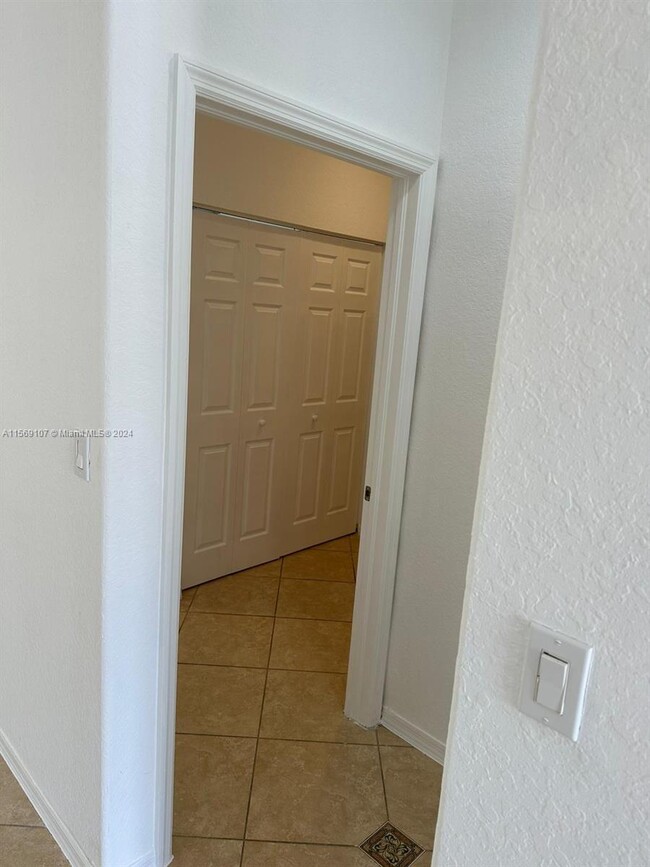 Building Photo - 11054 SW 237 Ln