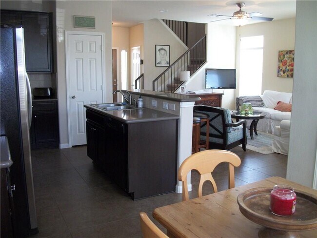 Building Photo - 933 Heritage Springs Trail