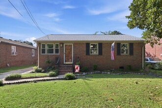 Building Photo - 727 Osborn Ave