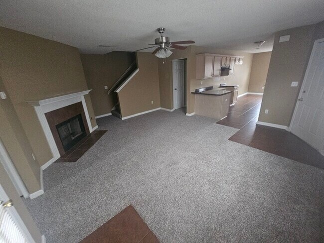 Foto del edificio - 7765 Shadowland Dr