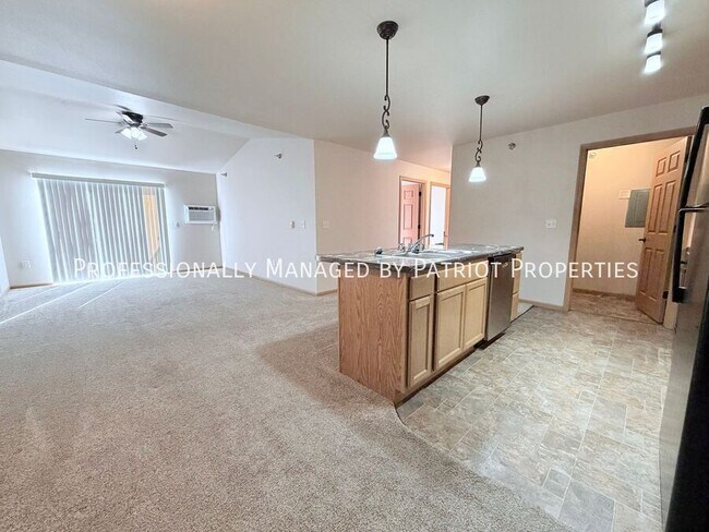 Foto del edificio - 1010 Berry Ave