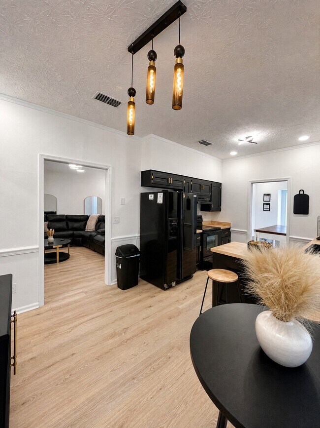 Foto del edificio - 4012 Amberly Rd