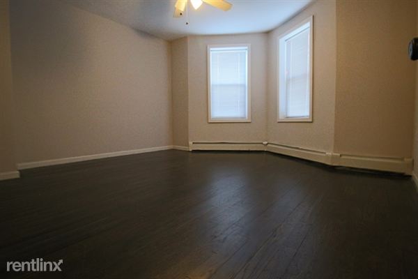 Building Photo - 1294 Putnam Ave