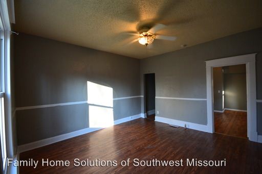 Building Photo - 2 br, 1 bath House - 2234 N Robberson Avenue