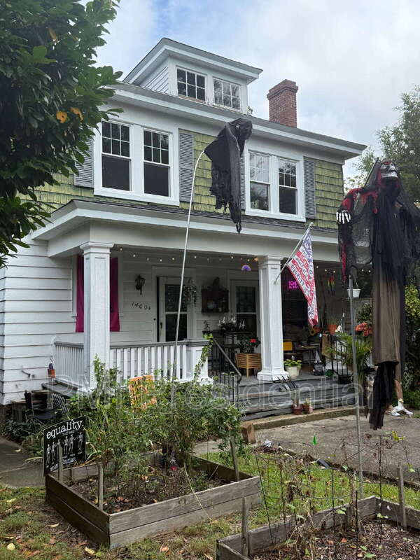 Building Photo - 1400 Bellevue Ave