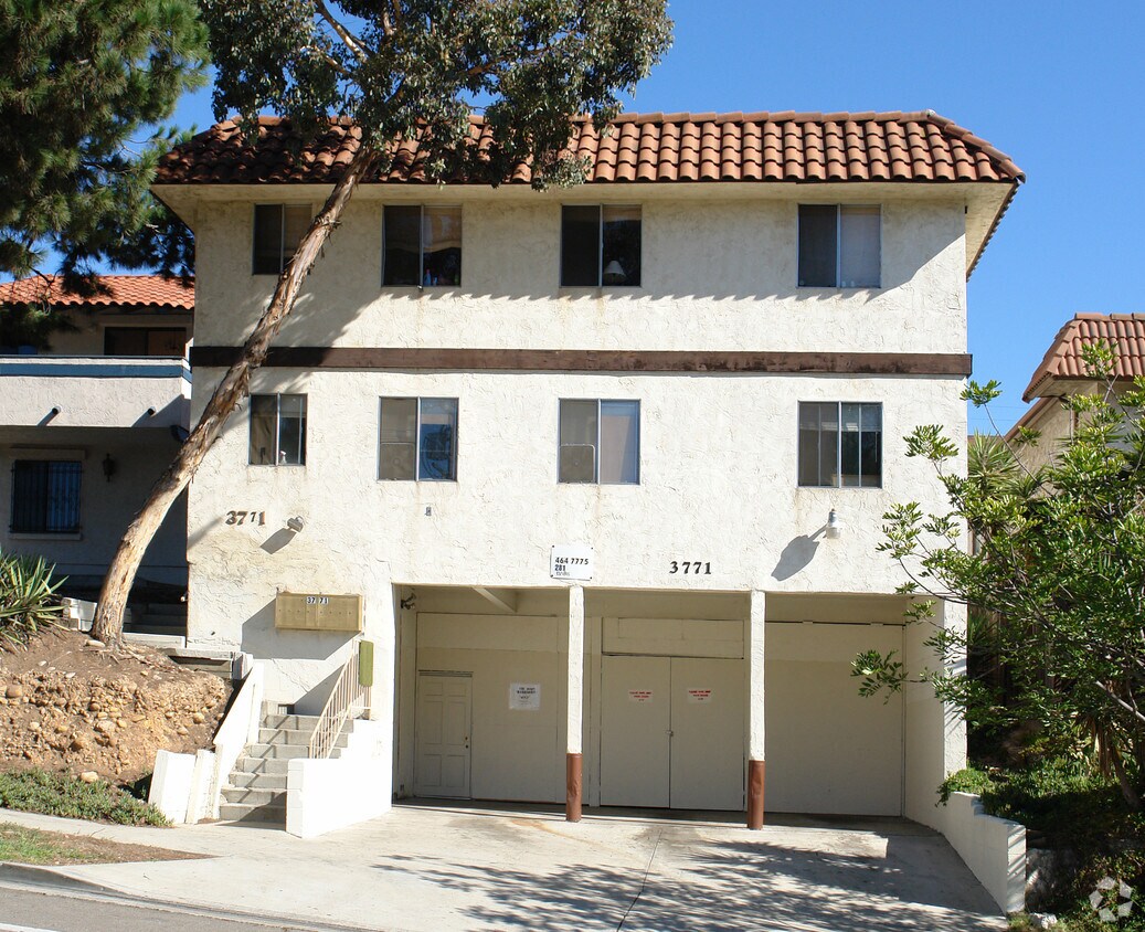 Primary Photo - 3771 Swift Ave