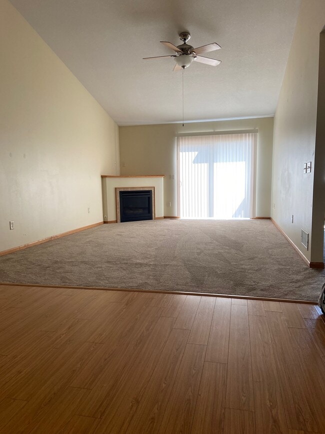 Building Photo - 1434 Clearwater Ridge Ct