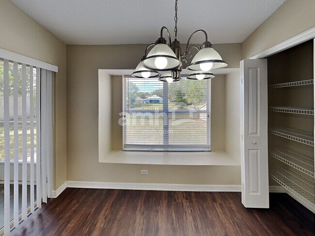 Foto del edificio - 6726 Cambridge Park Dr