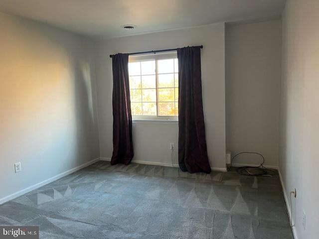 Building Photo - 369 Green Meadow Ln