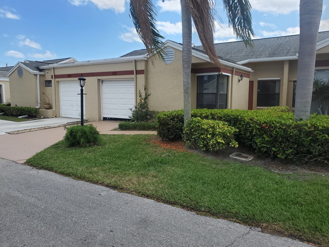 Primary Photo - 4540 Amherst Cir