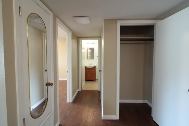 Photo - 77 N Ellsworth Ave Apartment