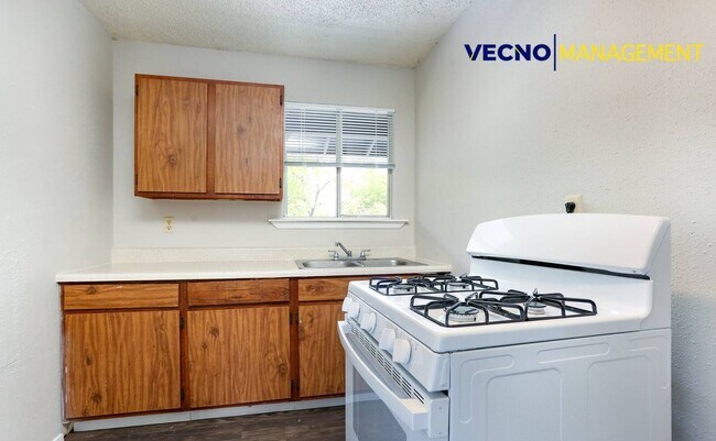 Foto del edificio - 102 E Cheryl Dr