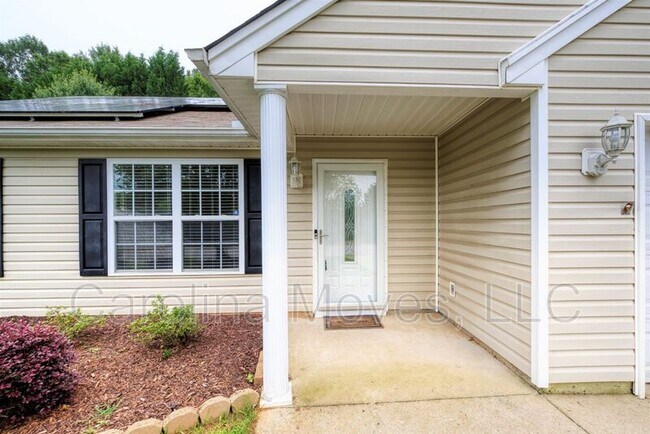 Foto del edificio - 406 Crescentwood Ct