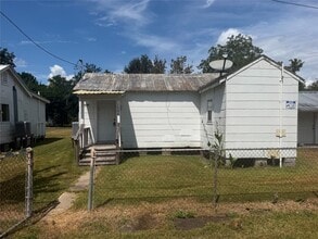 Building Photo - 1506 W Talmage St
