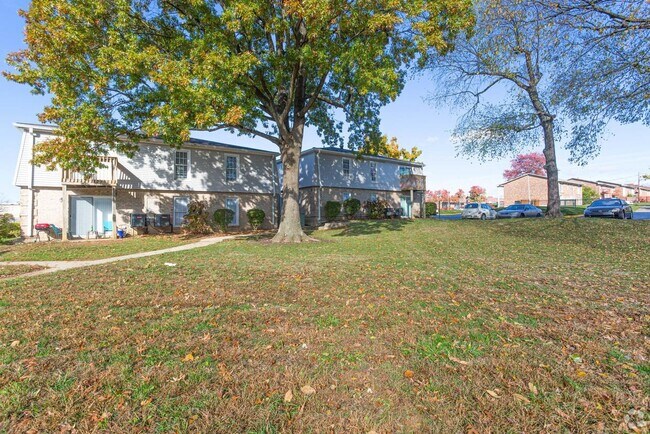 Foto del edificio - 2400 Woodhill Dr