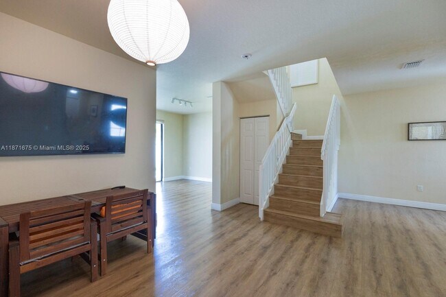 Foto del edificio - 3324 W 90th St