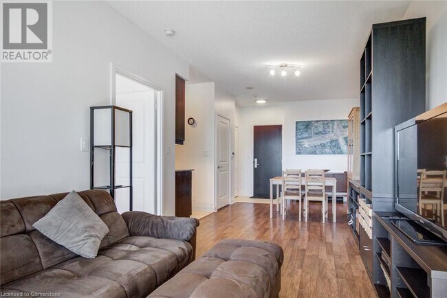 Building Photo - 60 Absolute Ave