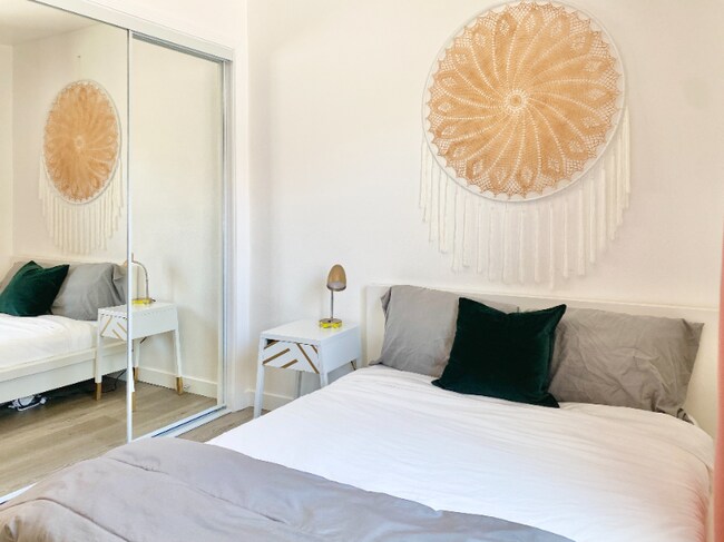 Foto del edificio - 5320 Sunglow Ct