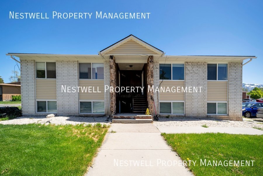 Foto principal - 8455 S Westridge St